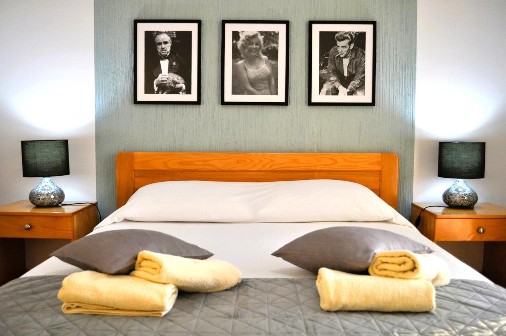 Hollywood Bed & Breakfast