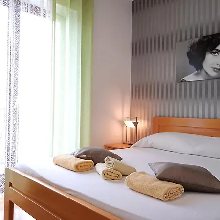 Hollywood Rooms Sveti Petar  Extérieur photo